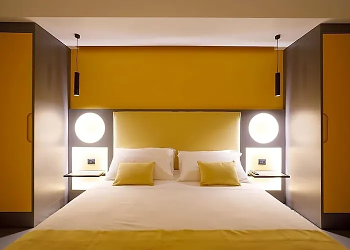 Akyra Suites